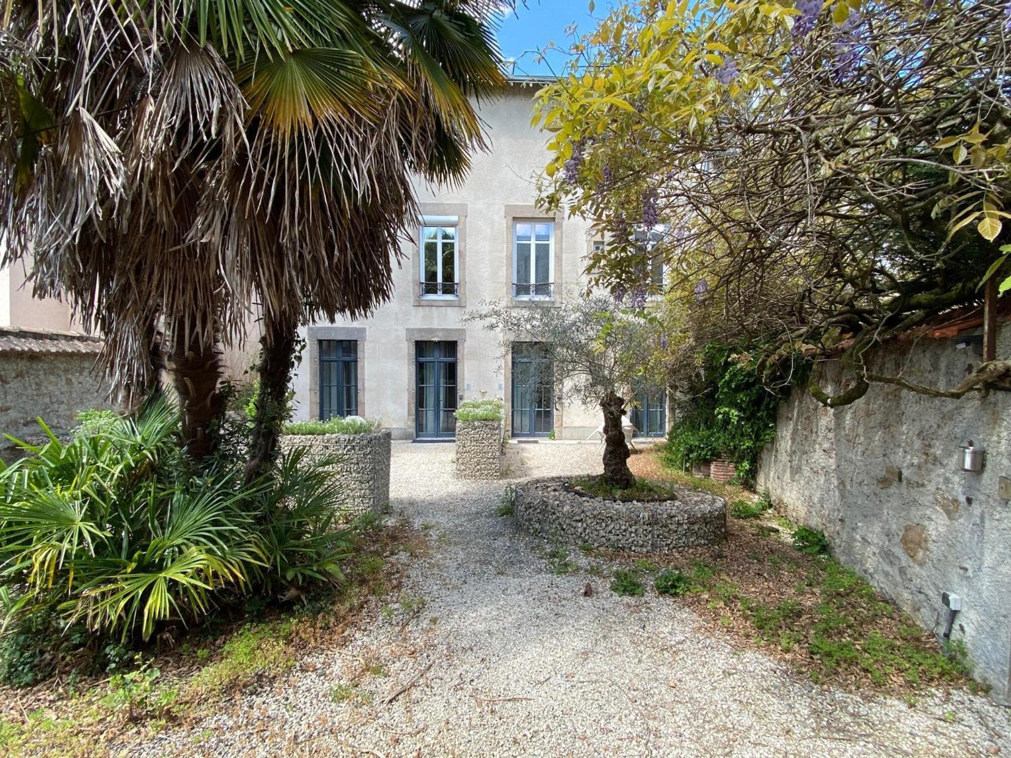 La Villa Beaupeyrat - Apparthotels De Charme Dans Batisse De Caractere A 400M Du Coeur De Ville De Limoges Camera foto